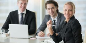 Professional Employer Organization in a meeting a benefits broker
